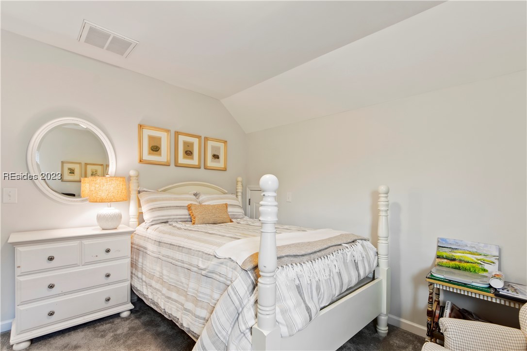 5 Benton Circle