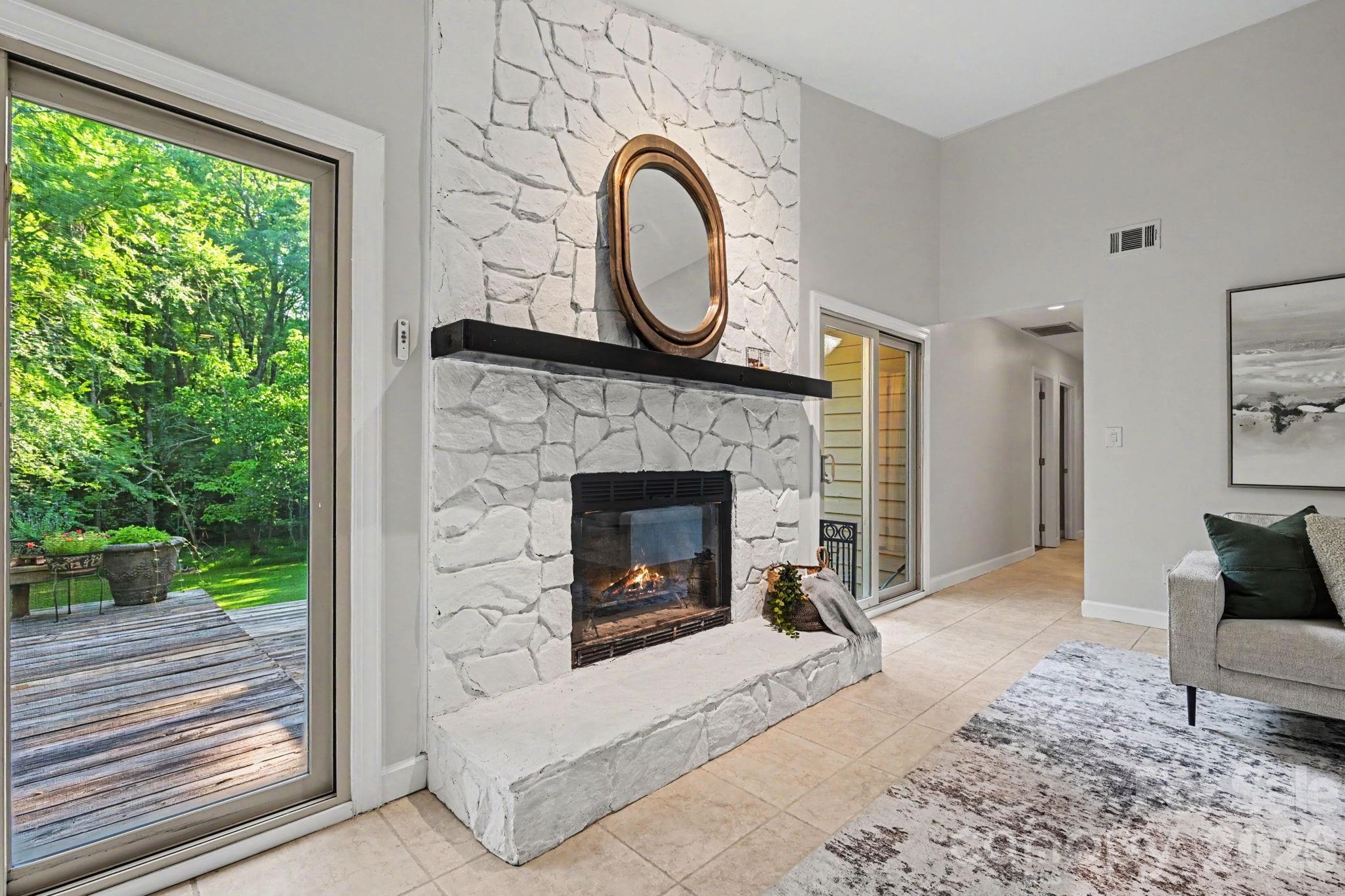 10006 Stoneleigh Lane