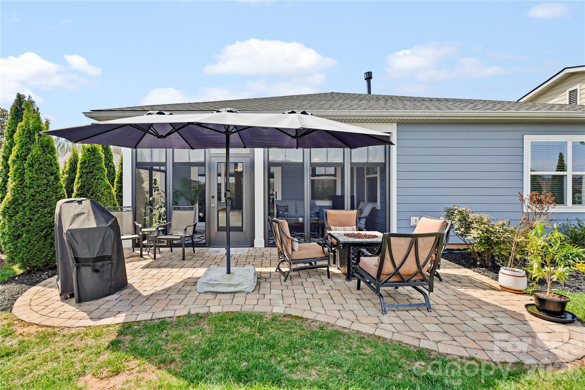 445 Bowline Drive