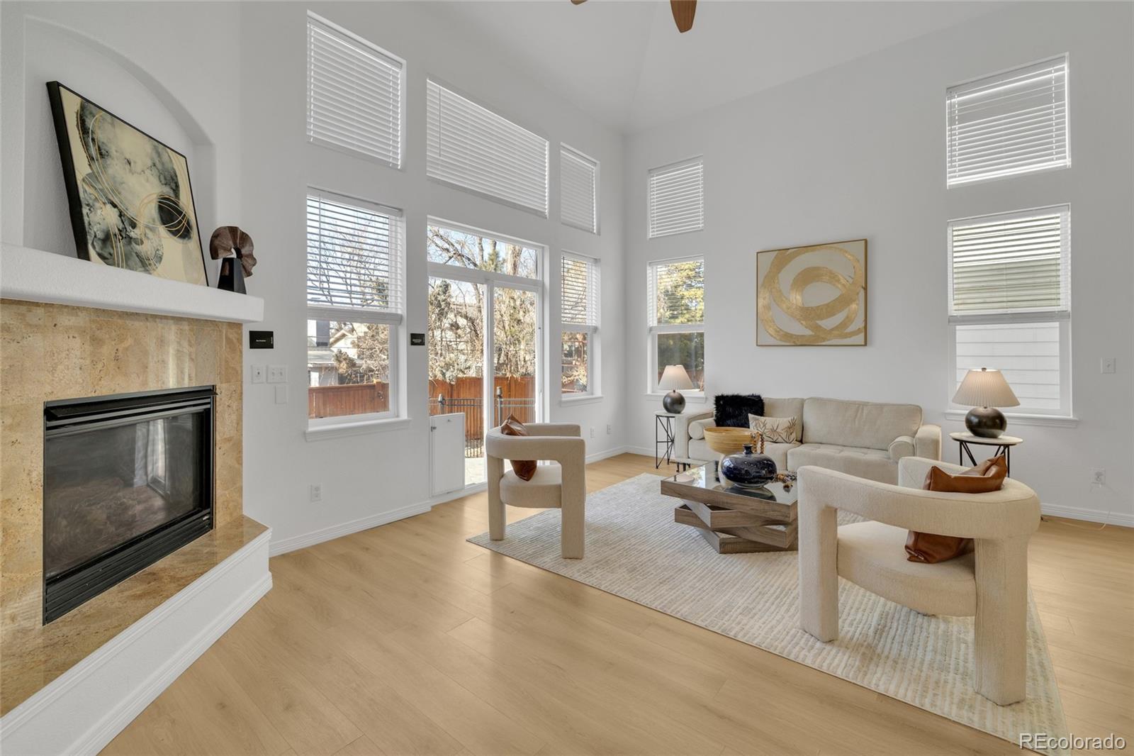 1701 S Poplar