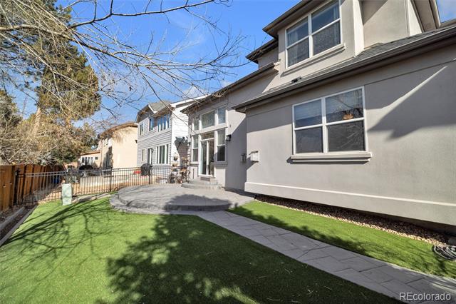 1701 S Poplar