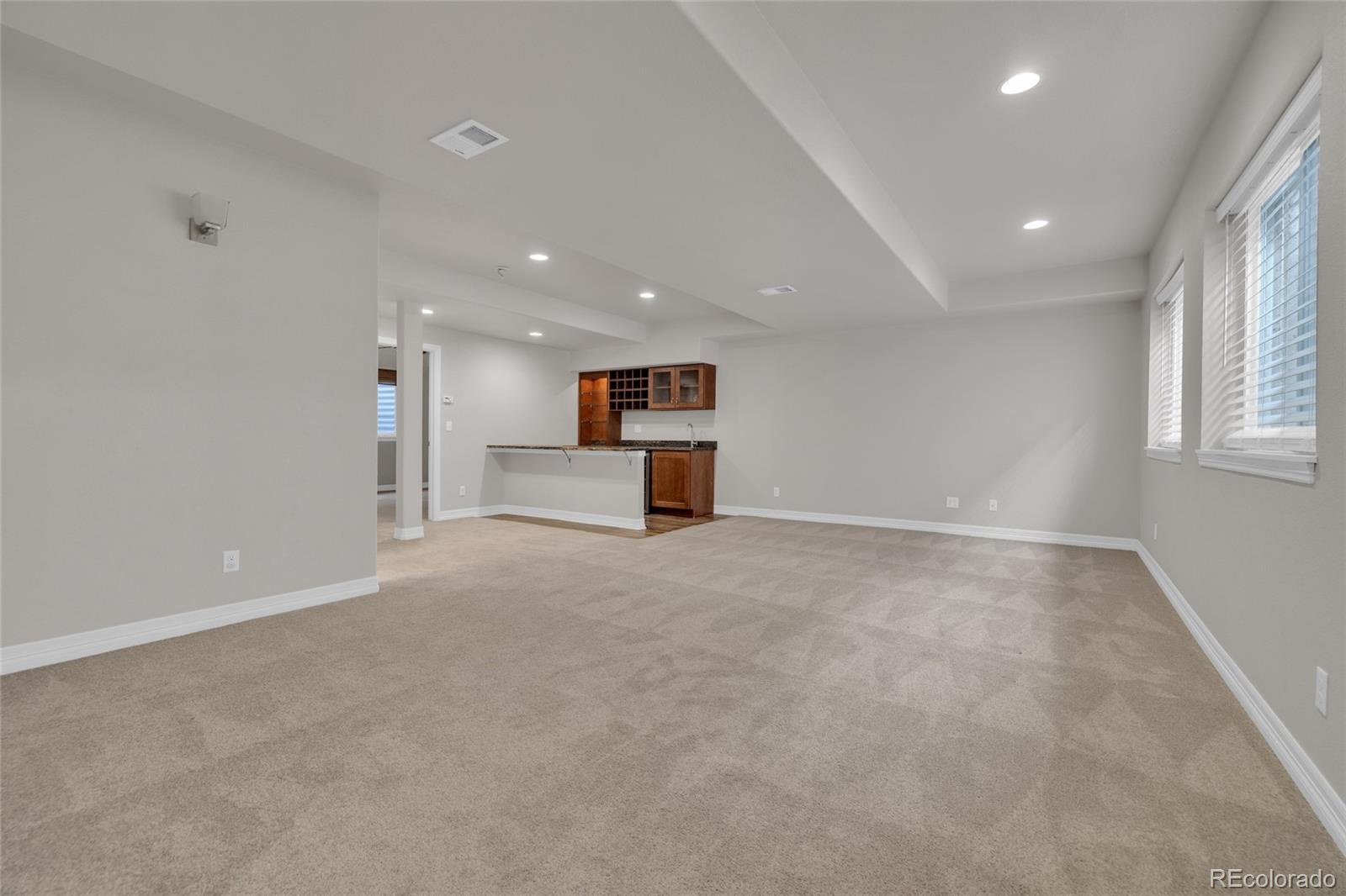 1701 S Poplar