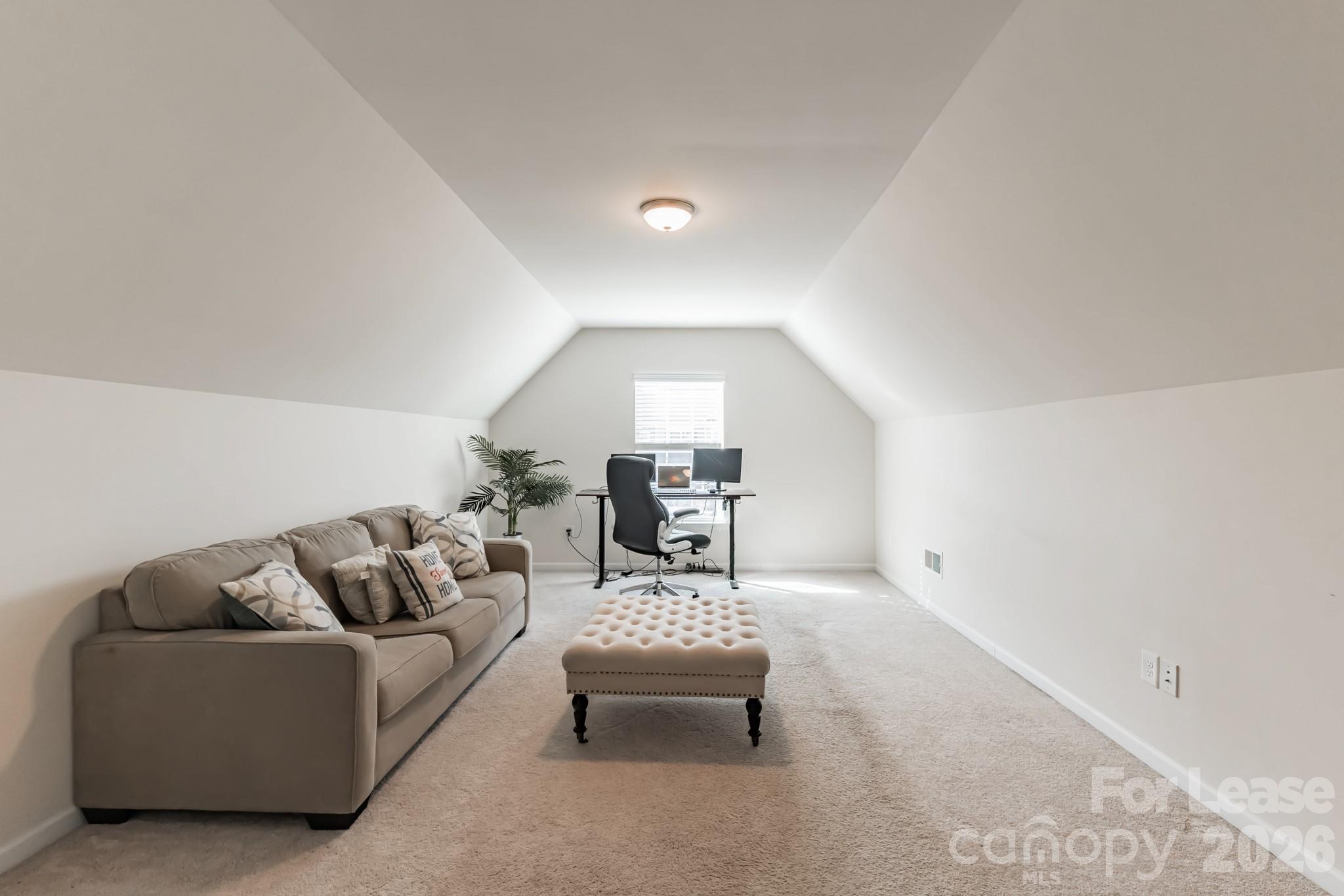 5826 Castlecove Road