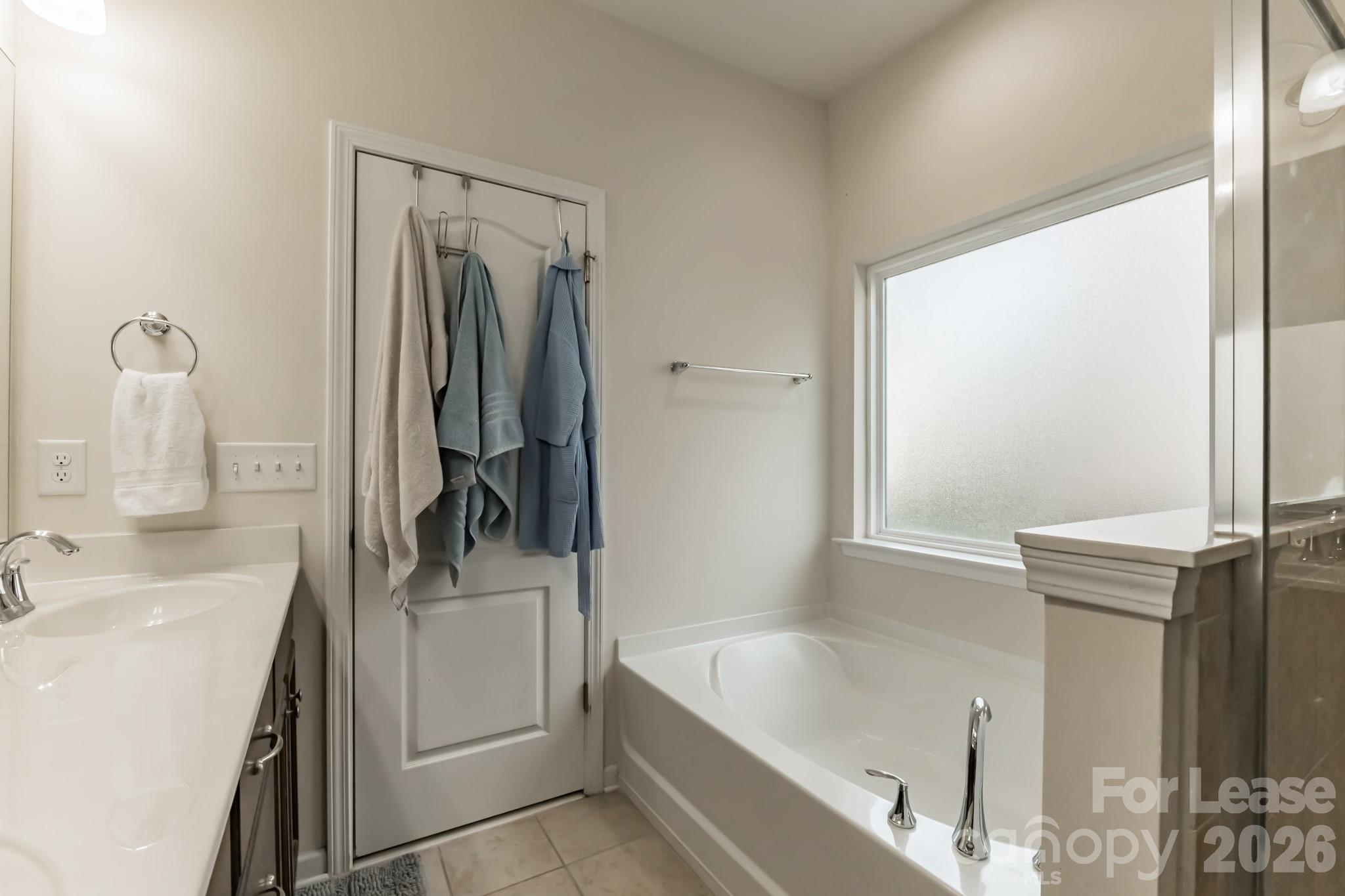 5826 Castlecove Road