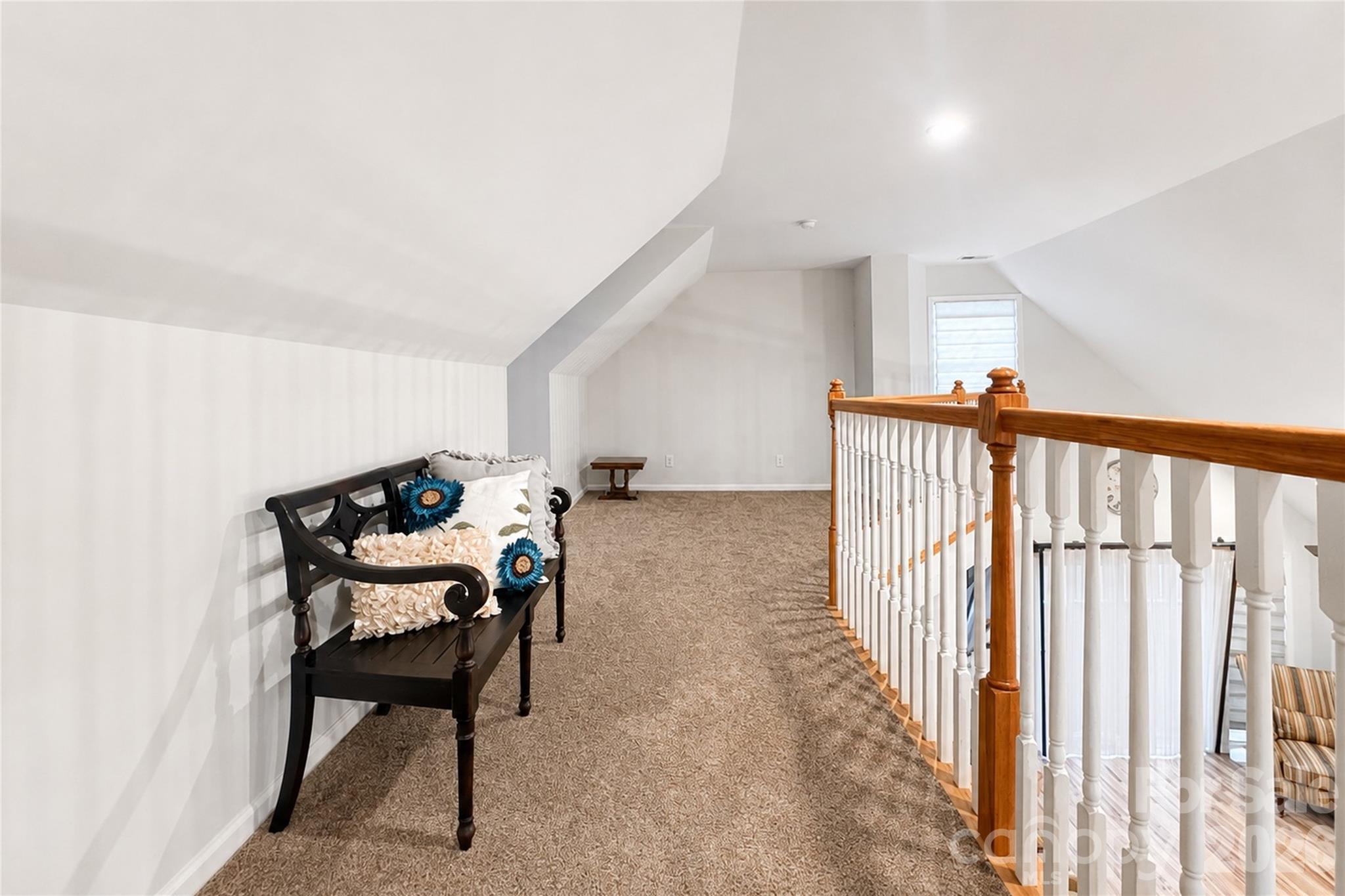 6047 Chaucer Lane