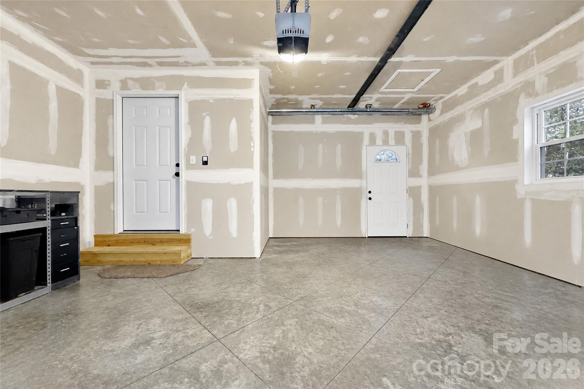 6047 Chaucer Lane