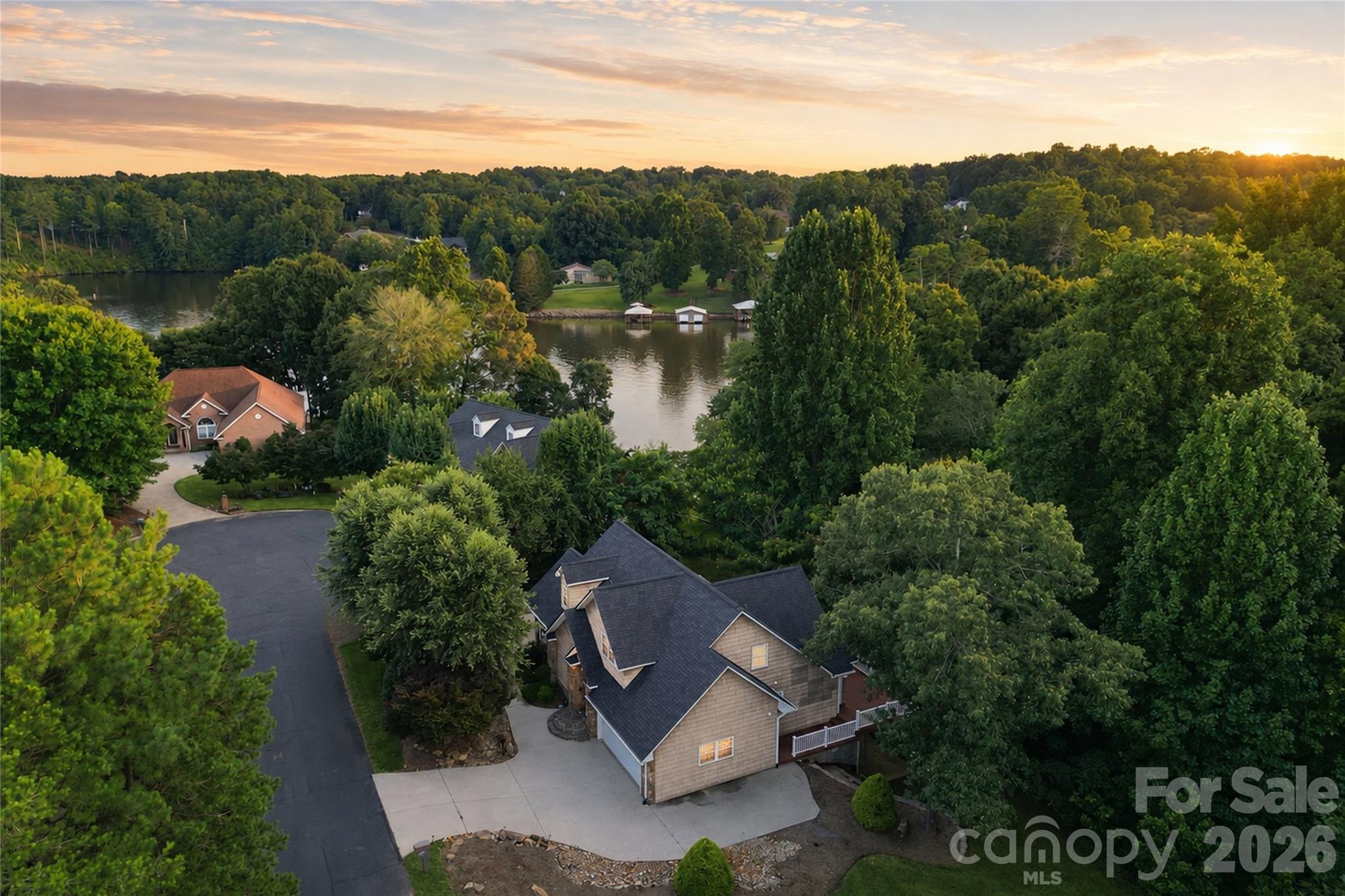 6047 Chaucer Lane