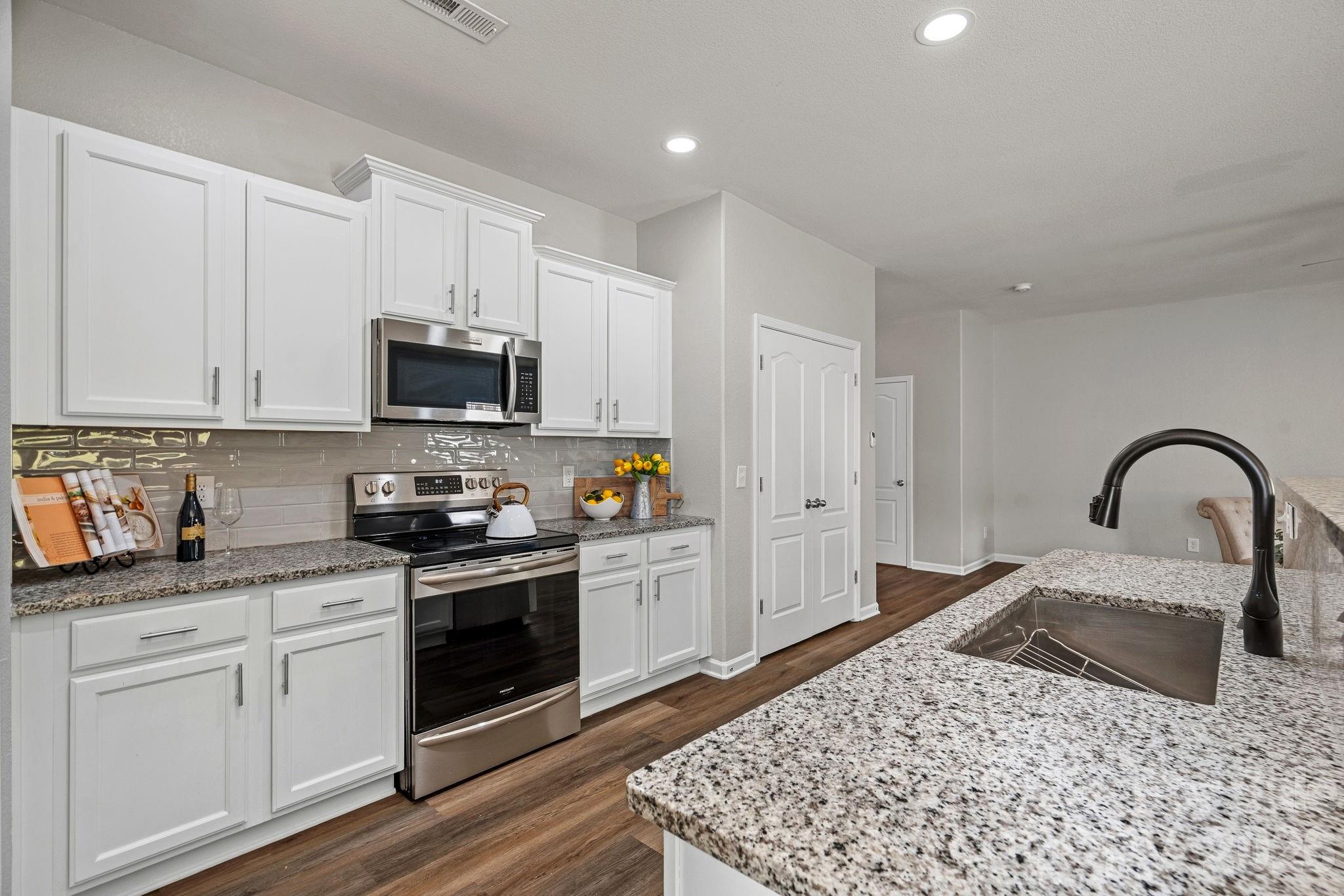 8226 Paw Valley Lane