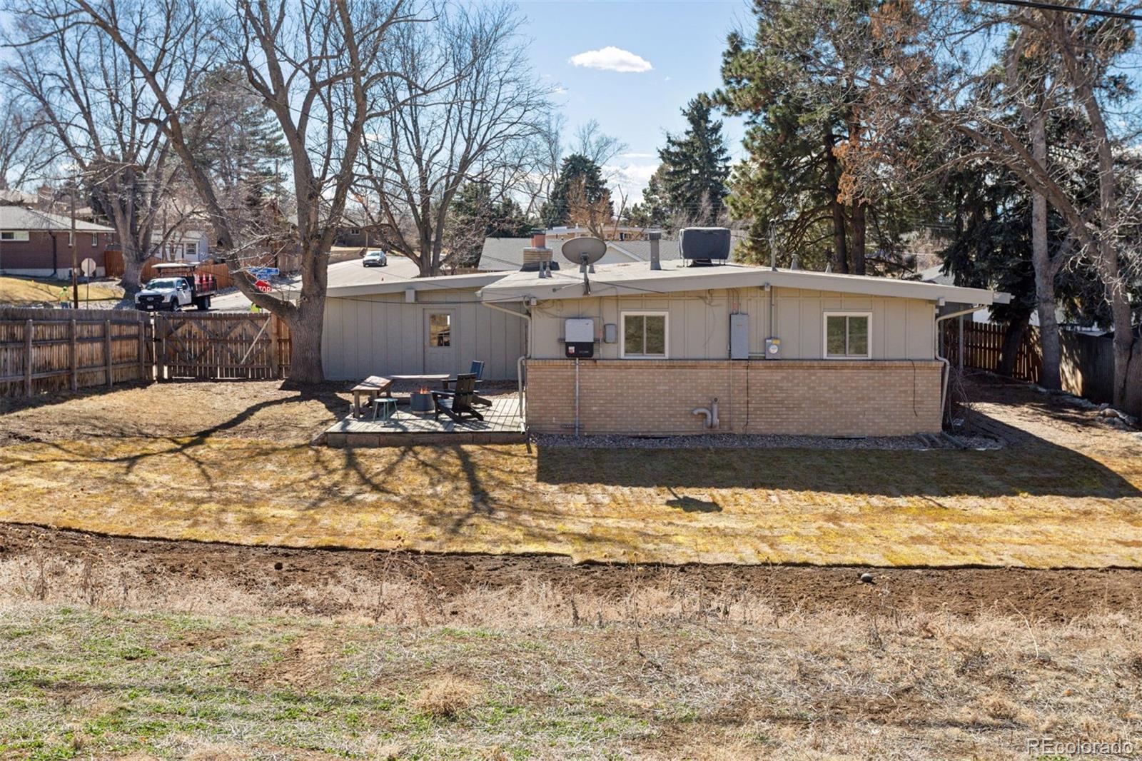 3097 E Caley Avenue