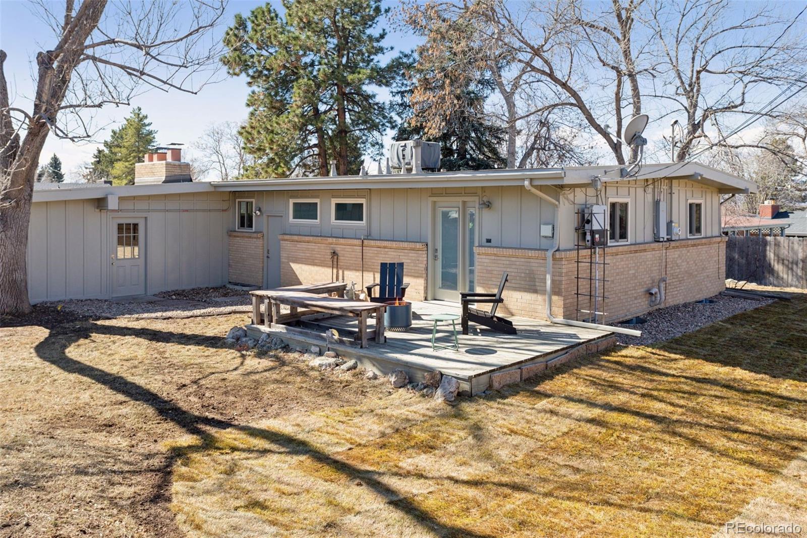 3097 E Caley Avenue