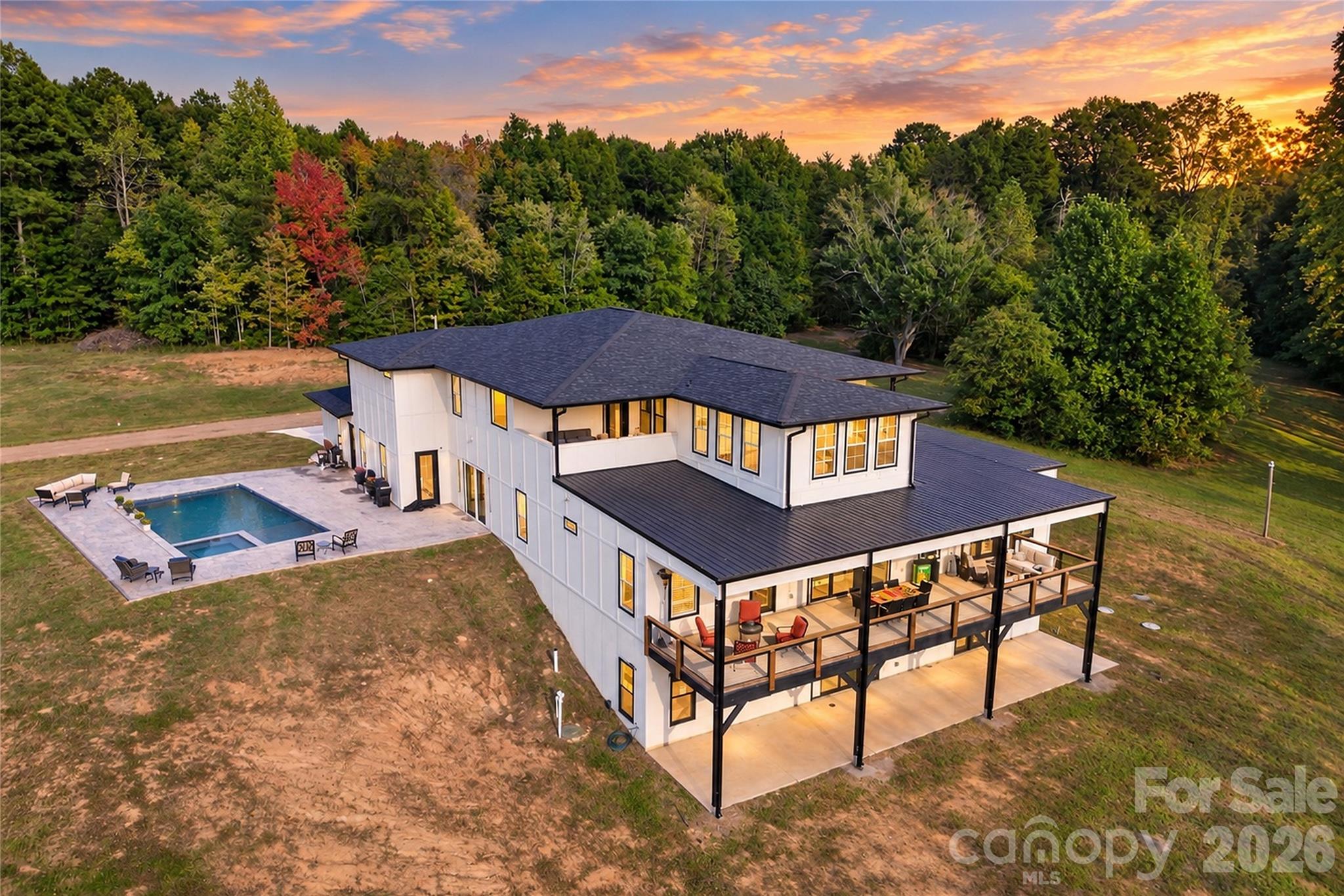 4987 Wildlife Lane