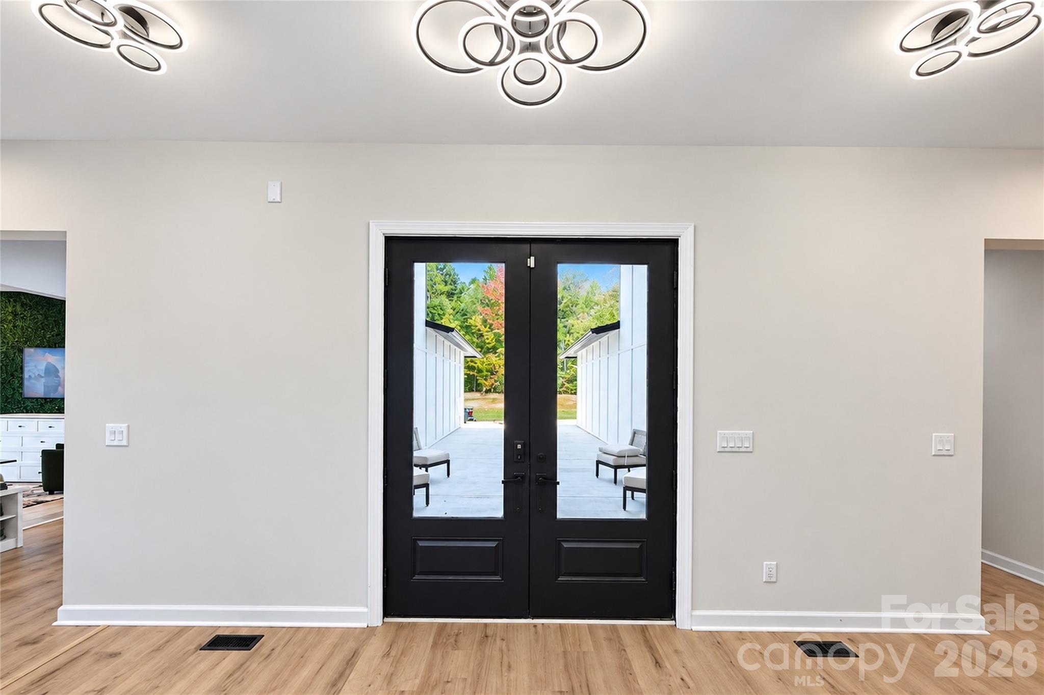 4987 Wildlife Lane