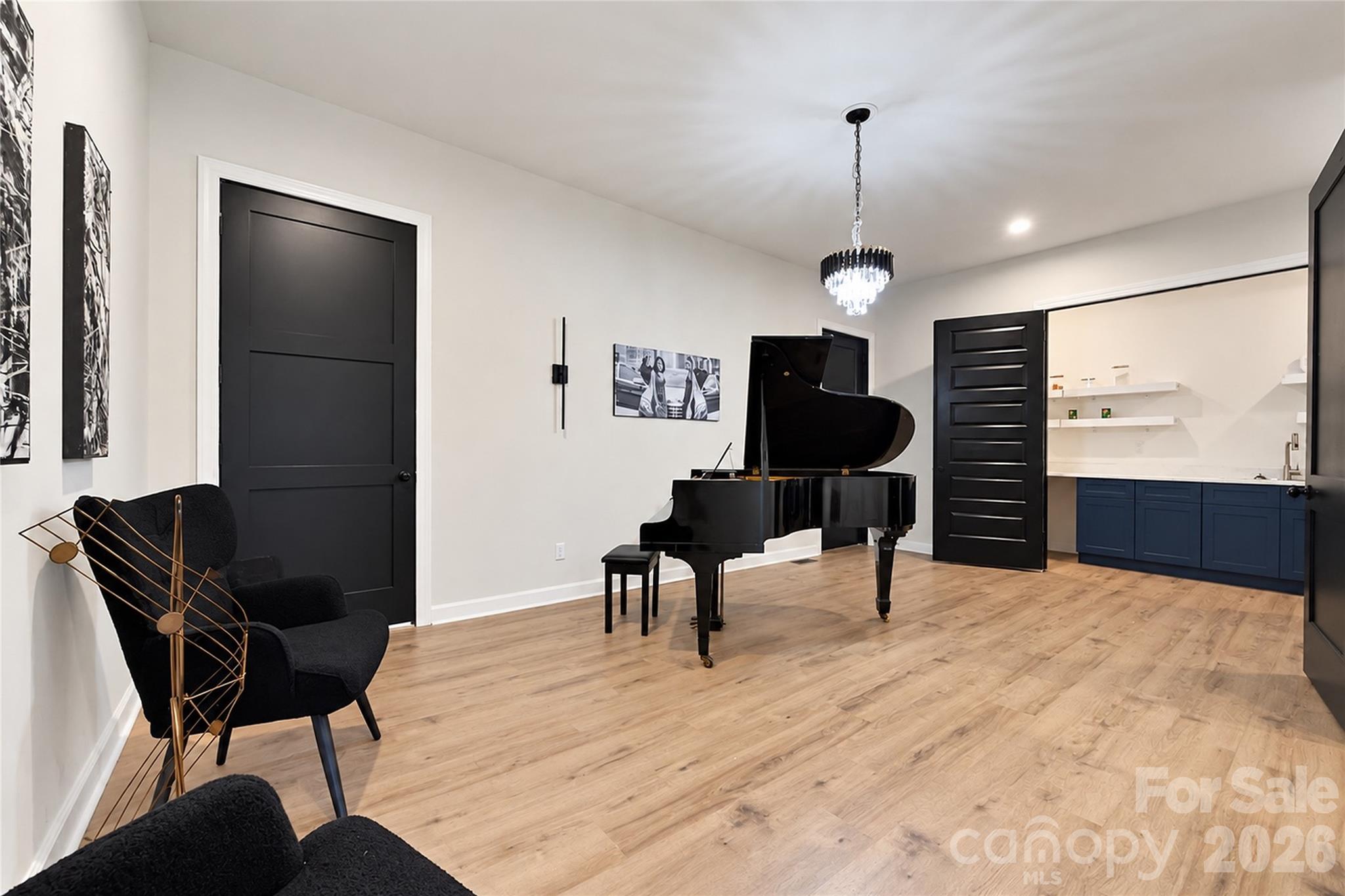 4987 Wildlife Lane