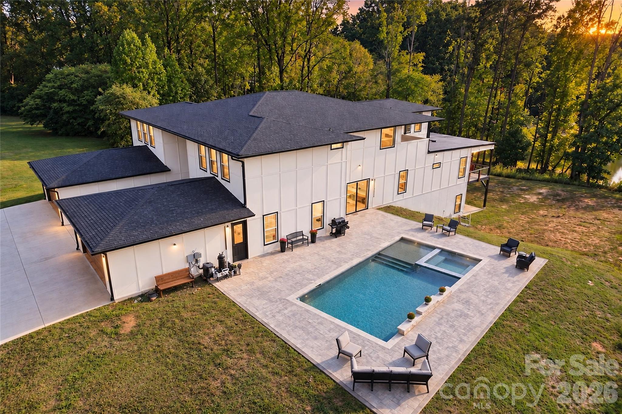 4987 Wildlife Lane