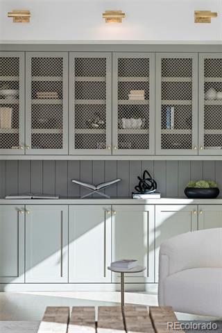 821 S York Street