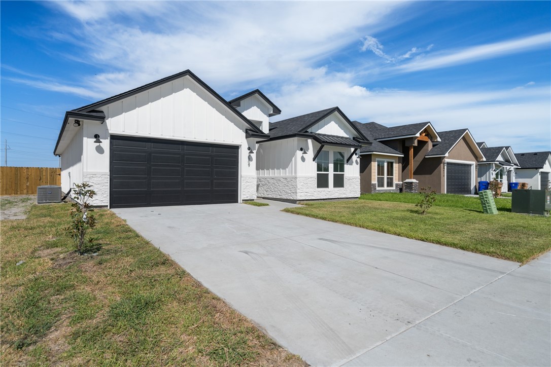 3609 Rebecca Dr