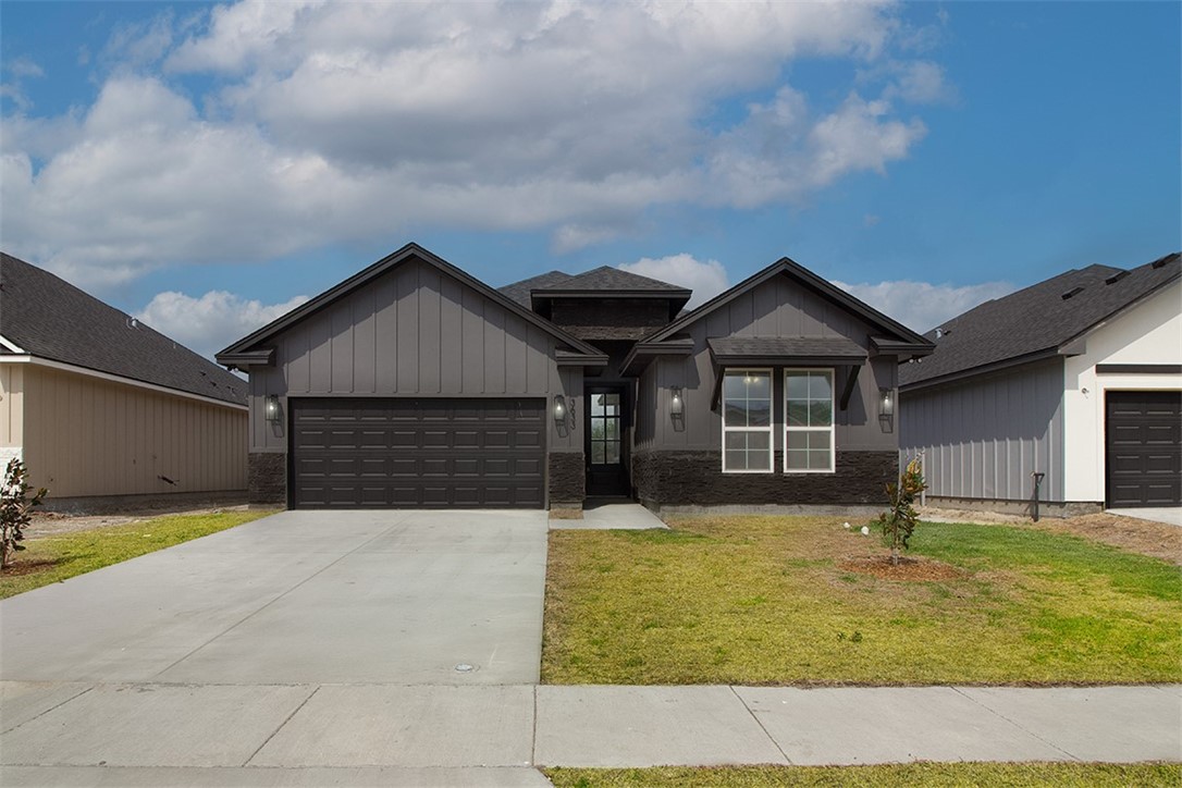 3633 Rebecca Dr