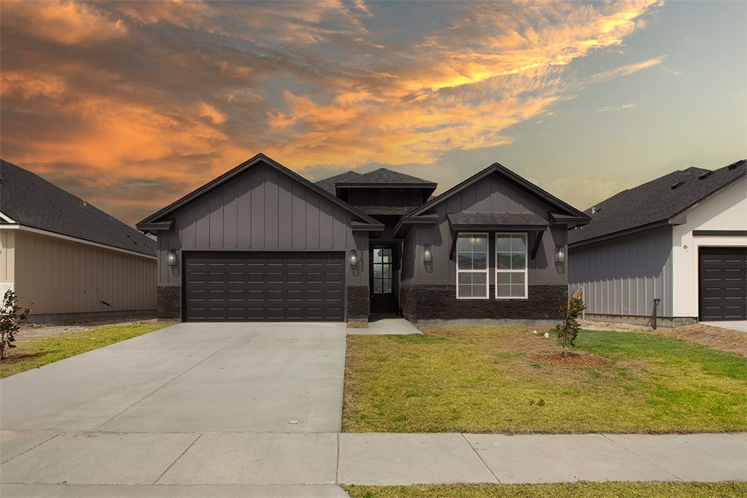 3633 Rebecca Dr