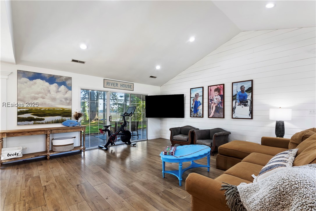 6116 Vaux Road