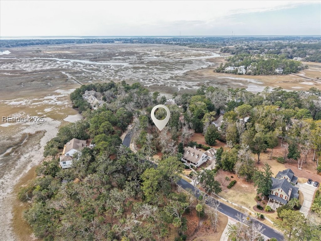 304 De La Gaye Point