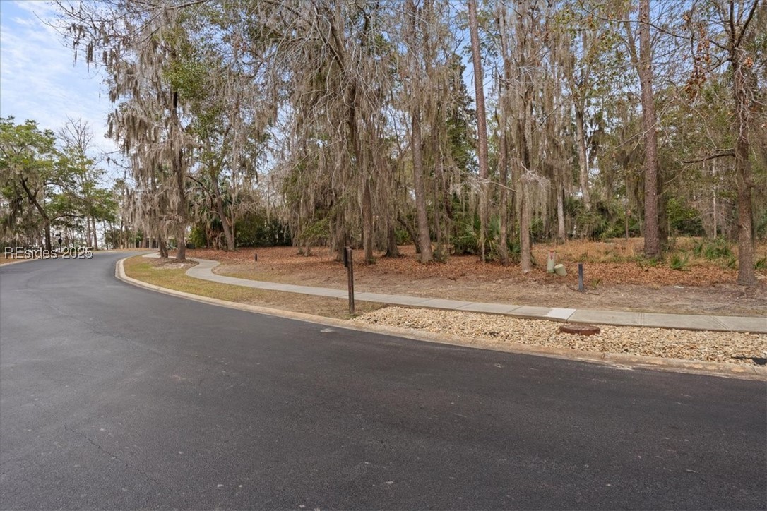 304 De La Gaye Point