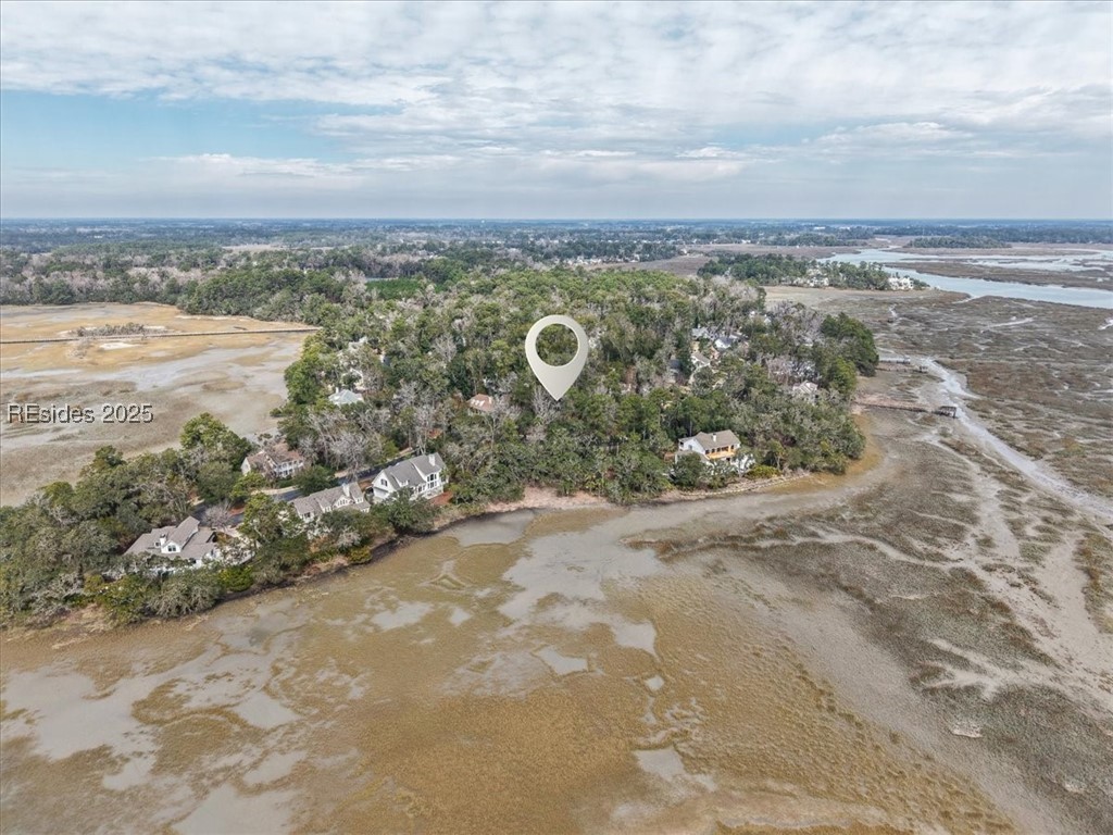 304 De La Gaye Point