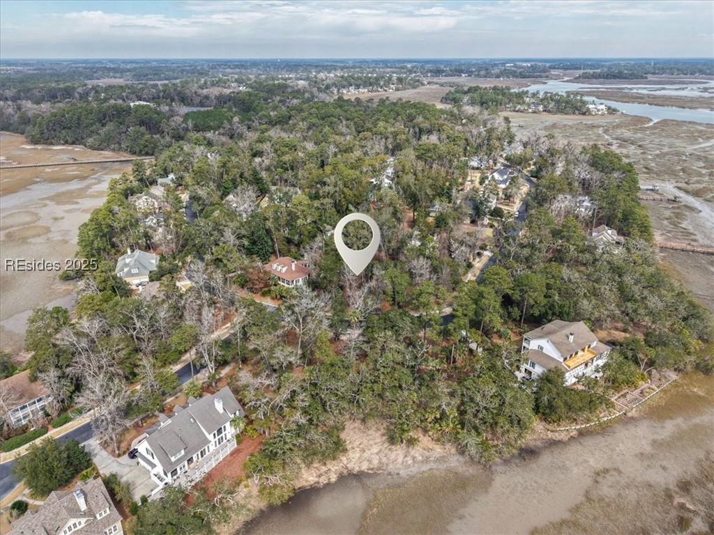 304 De La Gaye Point