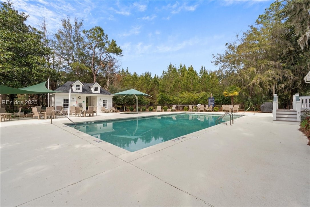 304 De La Gaye Point