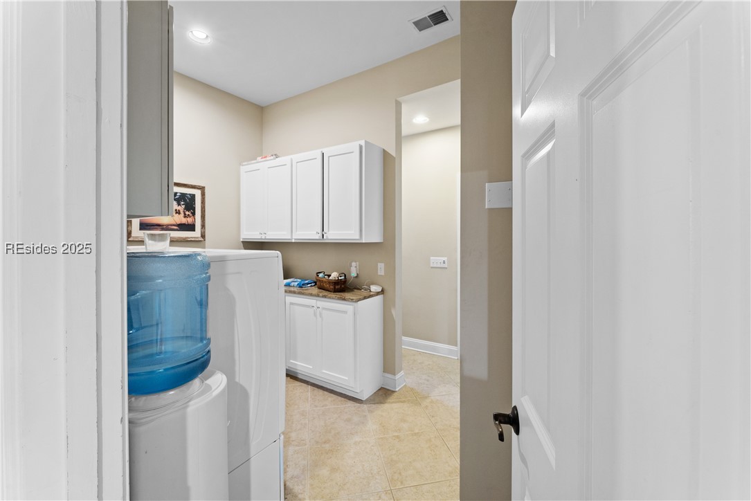 6 Dryden Cir