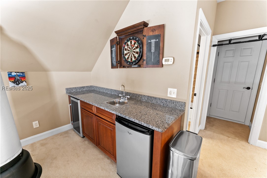 6 Dryden Cir