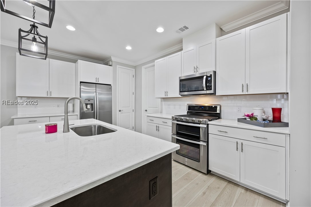 1418 Shoreside Dr Unit: 102