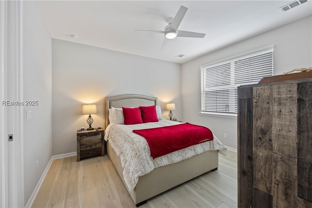 1418 Shoreside Dr Unit: 102