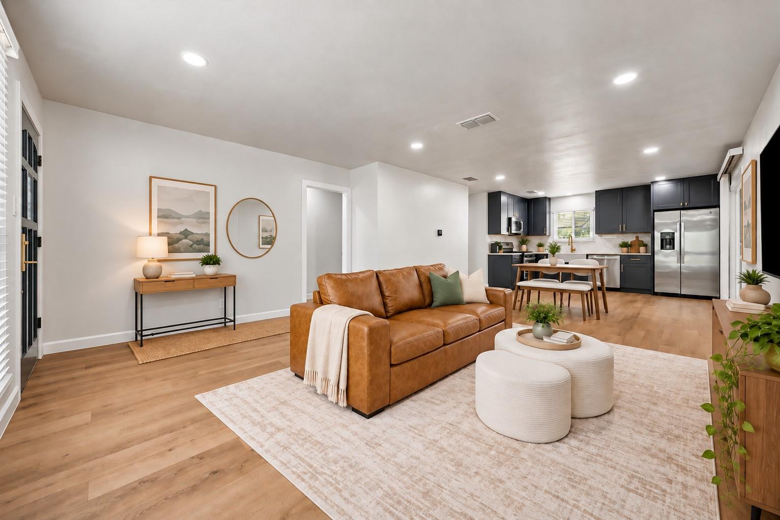 511 Arbor LN