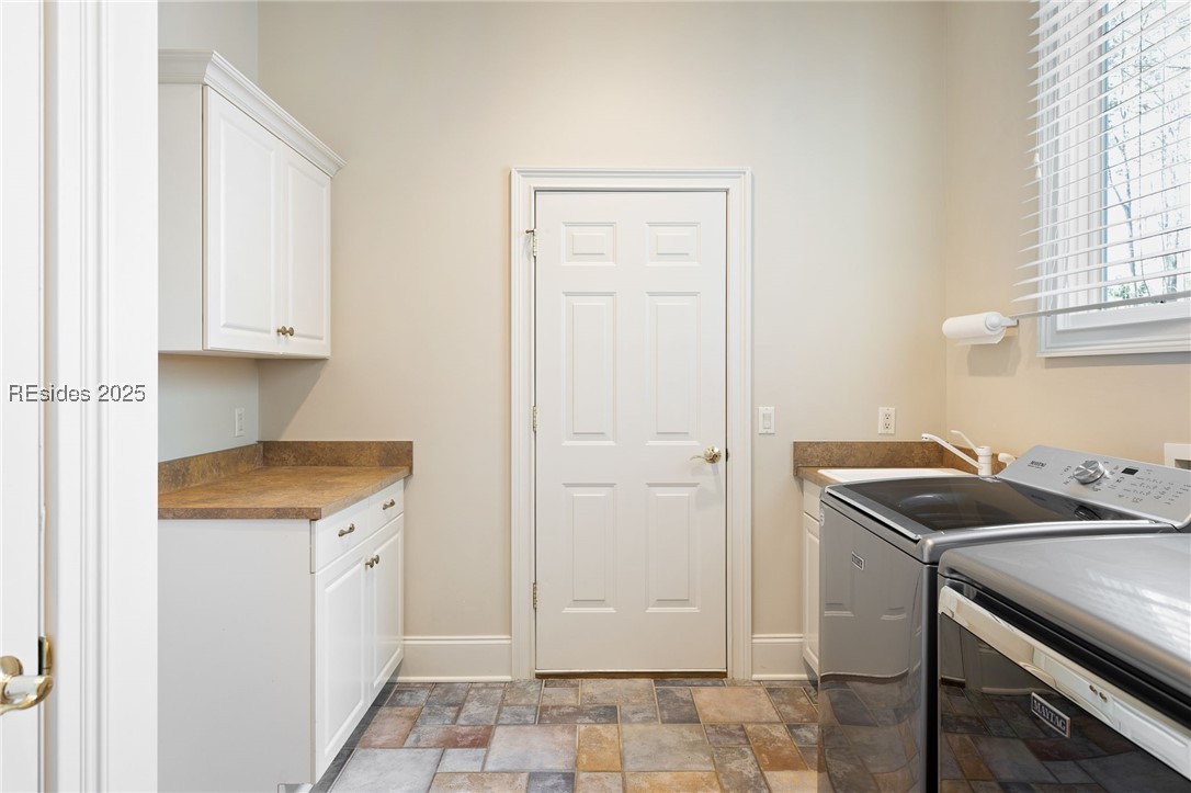 67 Winding Oak Drive