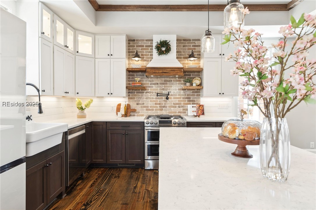 808 Washington Street