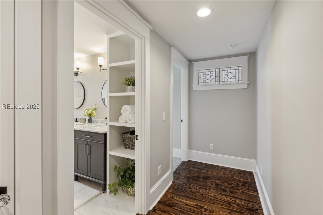 808 Washington Street