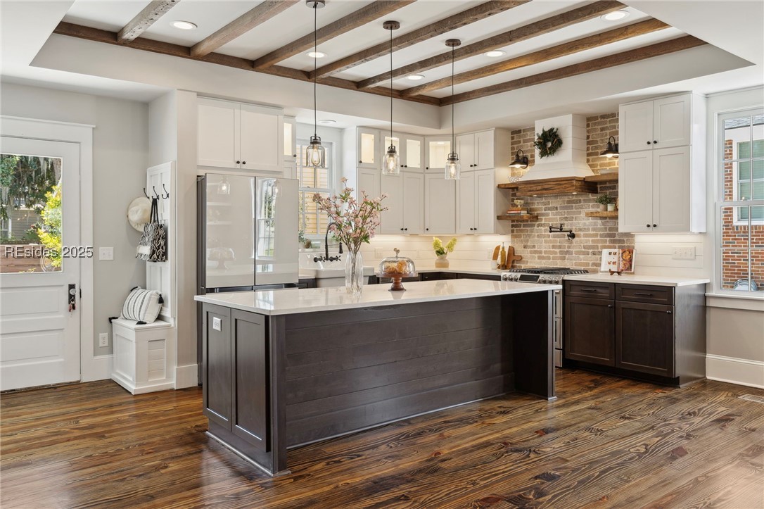 808 Washington Street