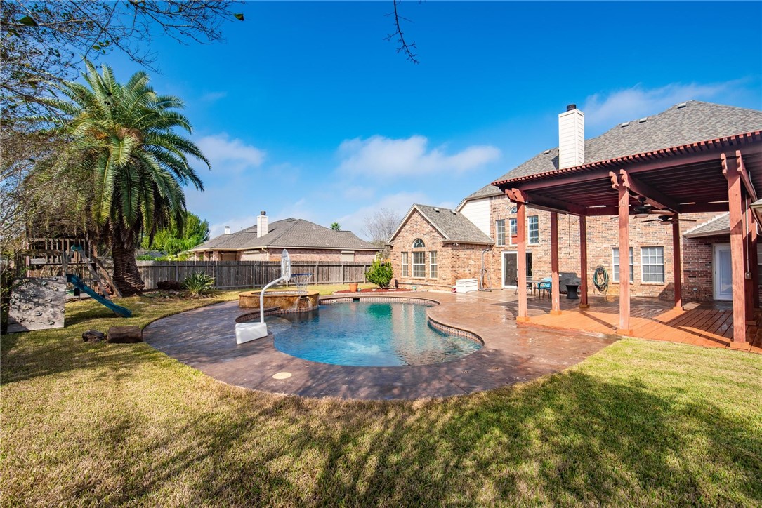 6137 Lemans Dr