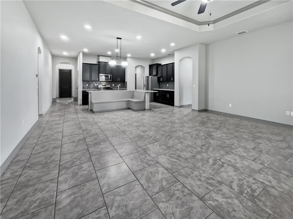 2105 Aquila St