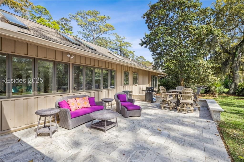 2 Red Maple Rd