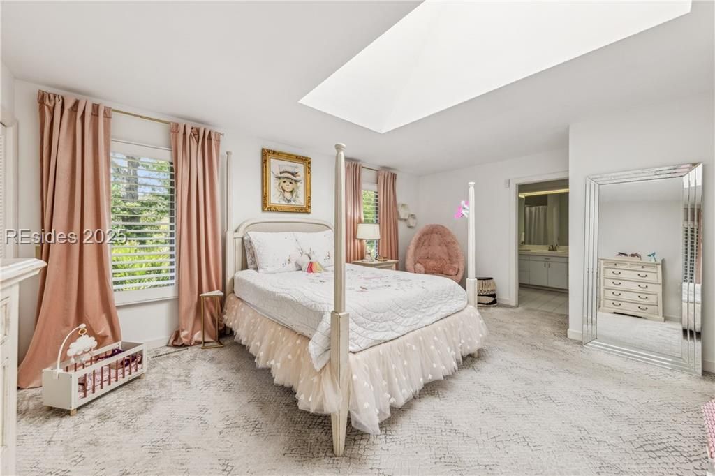 2 Red Maple Rd