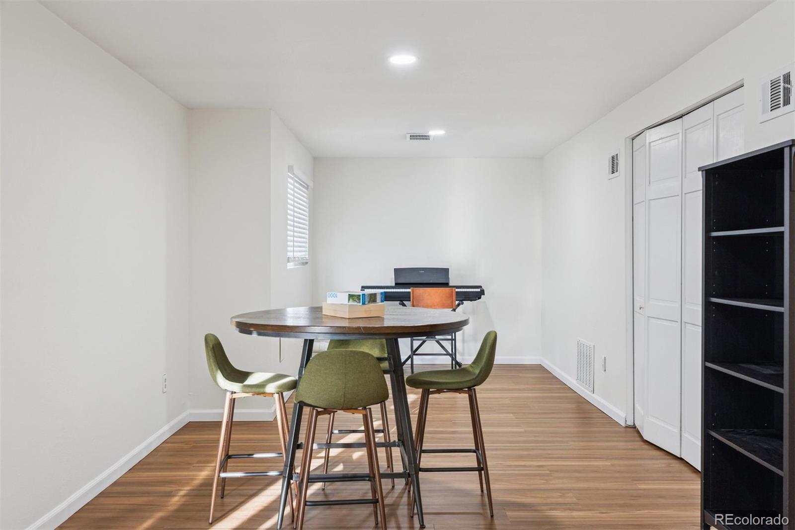 9471 Burlington Lane