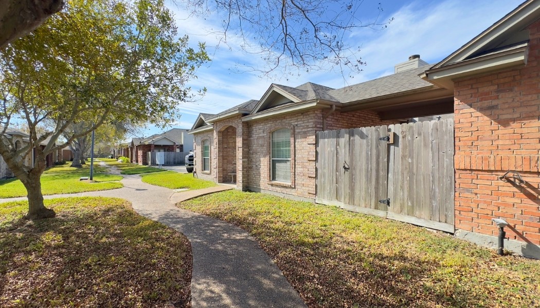 7205 THE MANSIONS Dr Unit #Y-1