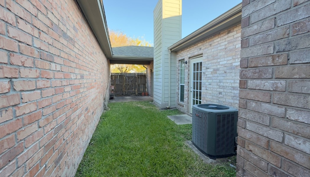 7205 THE MANSIONS Dr Unit #Y-1