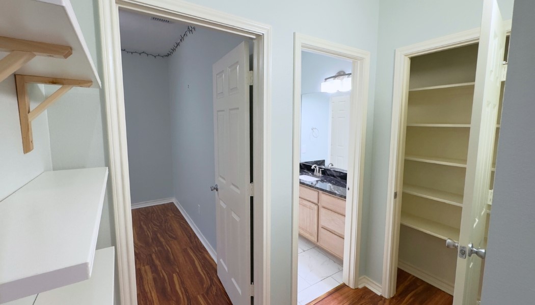 7205 THE MANSIONS Dr Unit #Y-1