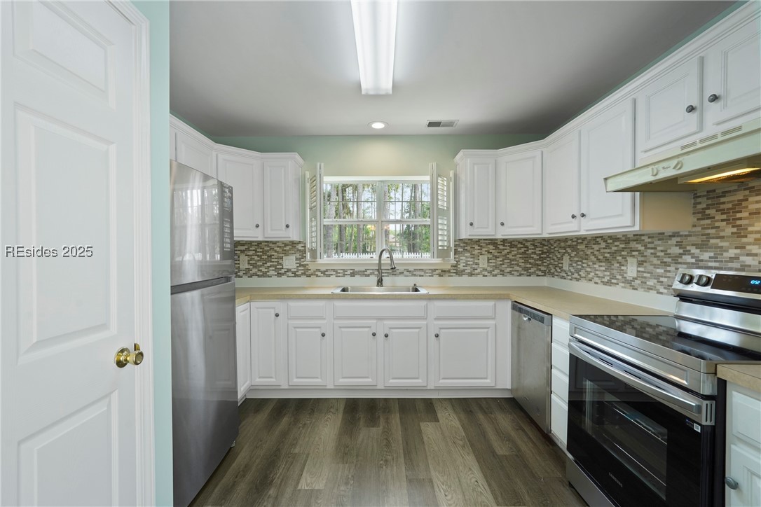 842 Rocking Horse Lane