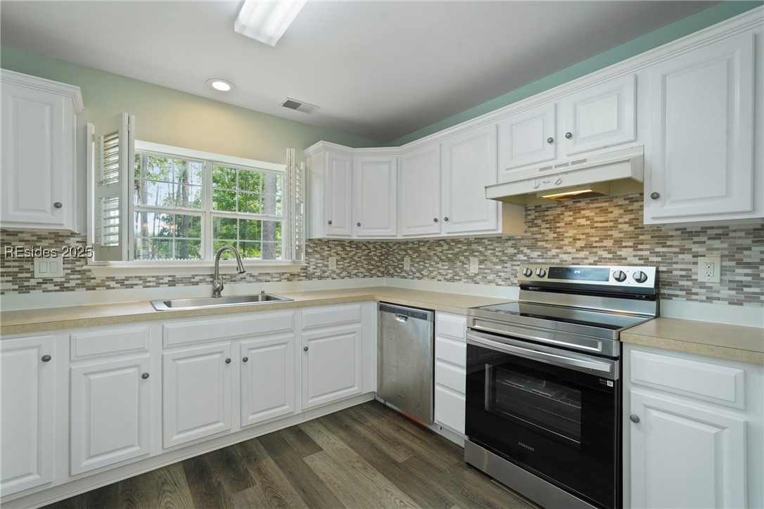 842 Rocking Horse Lane