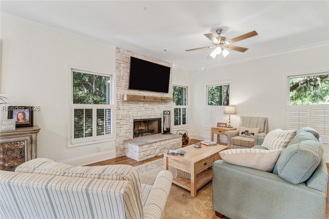 8 Dolphin Point Drive