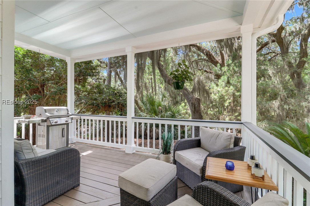 8 Dolphin Point Drive