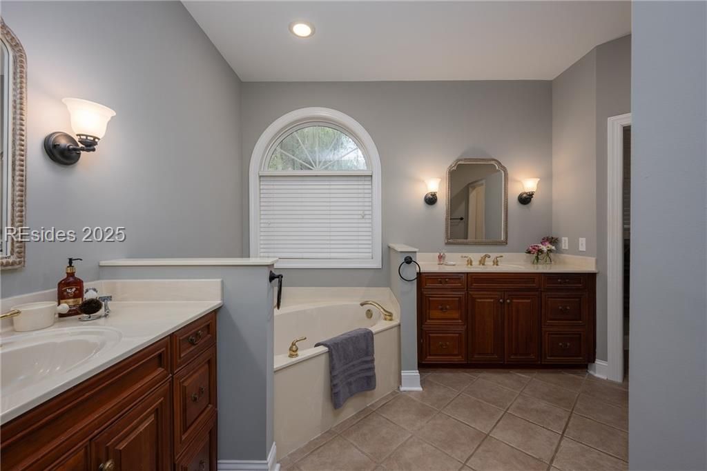 1 Spartina Crescent